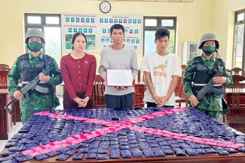 Thiếu niên 16 tuổi cùng 2 người khác vận chuyển thuê 100.000 viên ma túy tổng hợp