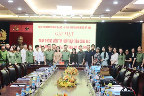 Chia sẻ thông tin, đồng hành xây dựng lực lượng Công an Thủ đô trong sạch, vững mạnh