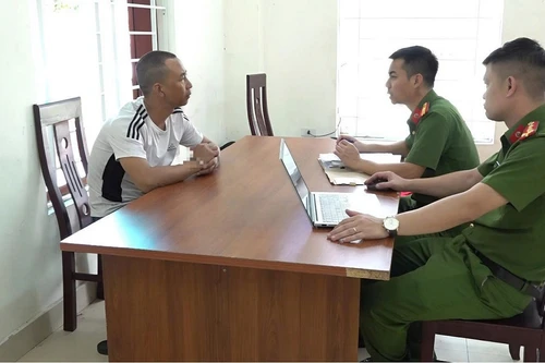 Giả danh công an chiếm đoạt tài sản