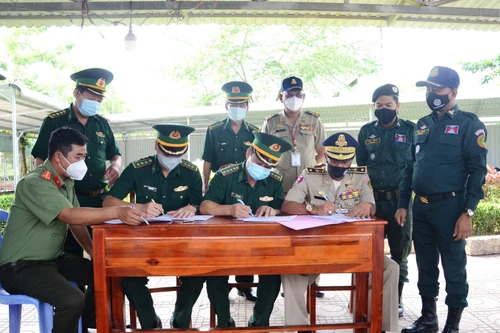 Cảnh báo biến tướng tinh vi, manh động hơn của thủ đoạn “bắt cóc online”