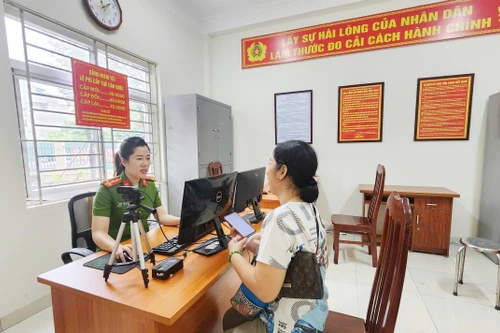 Phục vụ nhân dân với chất lượng tốt nhất ngay từ ngày làm việc đầu tiên