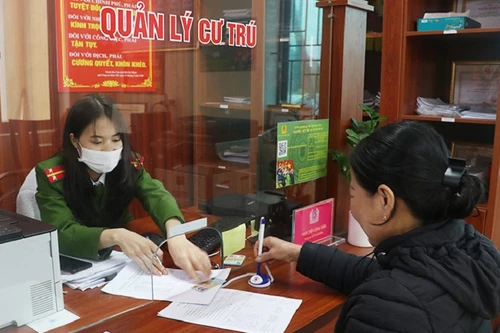 Những thủ tục hành chính, dịch vụ công trực tuyến nào thực hiện tại Công an cấp xã?