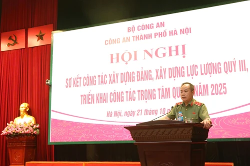 Giữ vững bản lĩnh, phát huy phẩm chất người chiến sĩ Công an Thủ đô kỷ cương, tận tụy vì nhân dân phục vụ