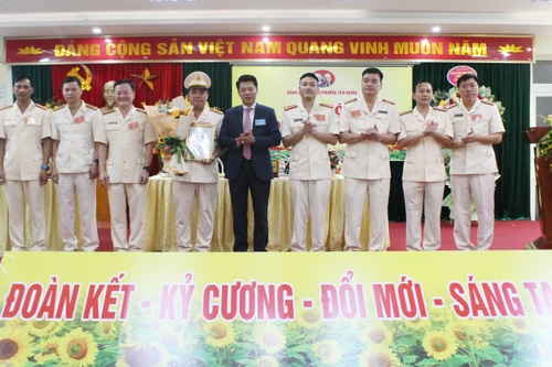 Nâng cao năng lực, đổi mới phương thức lãnh đạo xây dựng Đảng bộ ngày càng trong sạch, vững mạnh