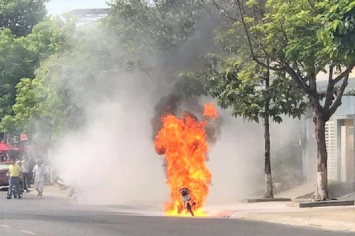 Chồng gài bẫy vợ bị nổ xe máy gây thương tích nặng