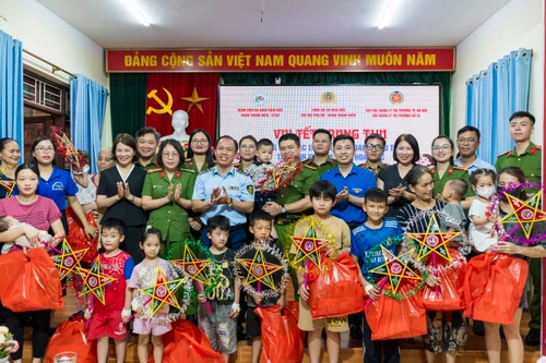 Trung thu hạnh phúc nhất là sự sẻ chia