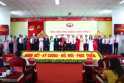 Xây dựng Đảng bộ xã Vật Lại thật sự gần dân, vì nhân dân phục vụ