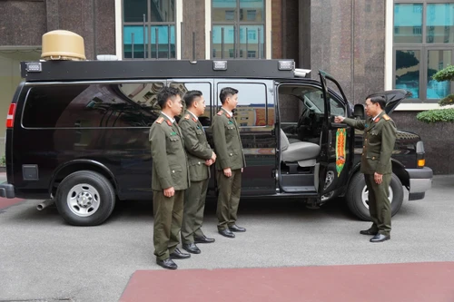 Tập huấn kỹ năng điều khiển phương tiện đặc chủng, phục vụ công tác bảo vệ Đại hội Đảng toàn quốc lần thứ XIV