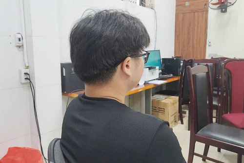 Nam thanh niên 18 tuổi kể lại quá trình bị thao túng tâm lý của 'công an giả'