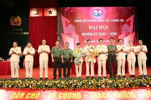 ‘Đầu tàu’ trong công tác tư tưởng, nêu gương về tinh thần đoàn kết, đổi mới và hành động