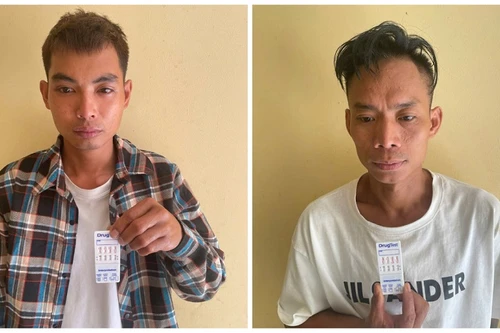 Bắt kẻ tàng trữ ma túy, lộ đại lý bán lẻ 'hàng trắng'