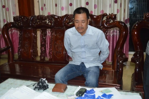 Bắt đối tượng mua bán gần 1.000 viên ma túy tổng hợp