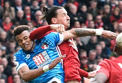 Người hùng của M.U chính thức bị treo giò 3 trận