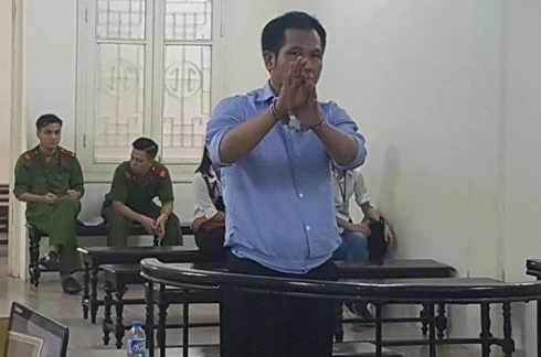 Ngồi tù vì tự tiện tiêu hàng tỷ đồng của "tình cũ"