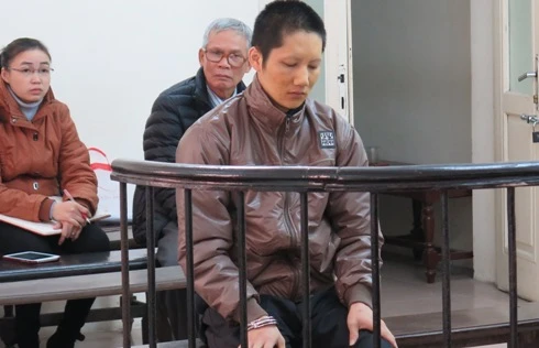 Bảo vệ quán cà phê dùng quả tạ sát hại đồng nghiệp