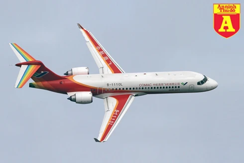 Cận cảnh máy bay chở khách "Made in China" ARJ21
