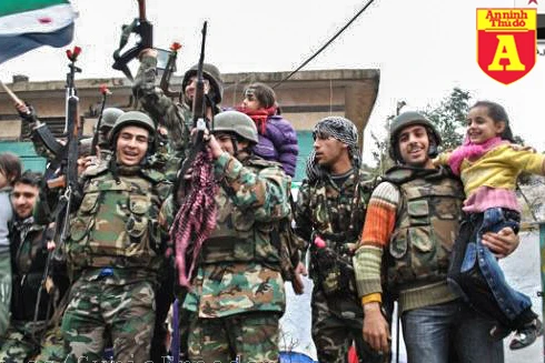 Lực lượng đối lập được Mỹ hậu thuẫn đang làm quân chính phủ Syria khốn đón là ai?