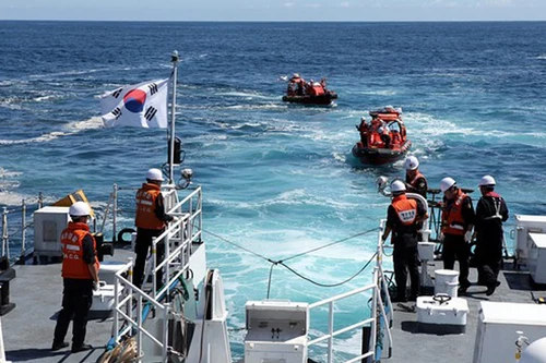 Tuần duyên Hàn Quốc bắn chết thuyền trưởng tàu cá Trung Quốc