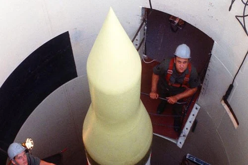 Quân nhân mắc lỗi gây thiệt hại 1,8 triệu USD cho tên lửa hạt nhân Mỹ