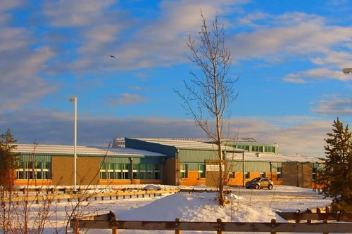 Xả súng tại trường học ở Canada, nhiều người chết