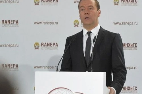 Thủ tướng Medvedev: 2015 - thời điểm khó khăn nhất đối với nền kinh tế Nga 