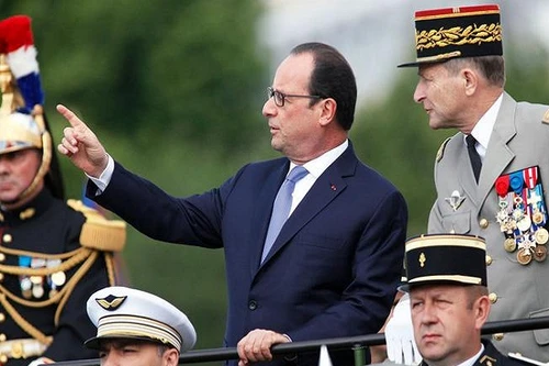 Pháp huy động 40.000 lính dự bị tăng cường an ninh quốc gia