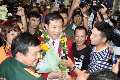 Hoàng Xuân Vinh truyền cảm hứng