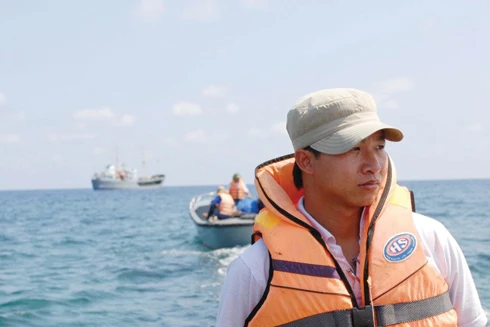 Tác nghiệp trên tàu HQ 936