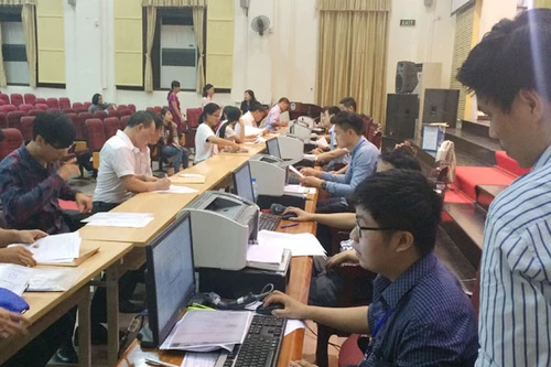 Nhiều thí sinh không "chuộng" đăng ký xét tuyển trực tuyến