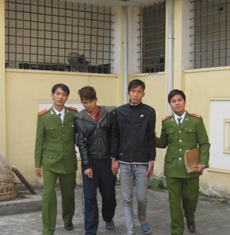 Cướp "xe ôm" lấy tiền bao người yêu