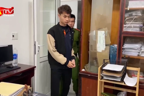 Lễ tân khách sạn biến shipper thành “kẻ thế mạng” trong vụ trộm 44 triệu đồng