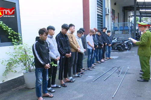 Khởi tố nhóm "quái xế" mang hung khí gây rối ngày Tết