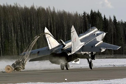 Nga triển khai máy bay đánh chặn MiG-31 tại căn cứ không quân ở Bắc Cực