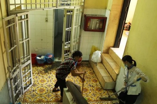 "Tuyên chiến" với nỗi ám ảnh nhà vệ sinh bệnh viện