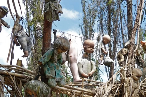 Đặt chân lên những hòn đảo kỳ dị nhất hành tinh