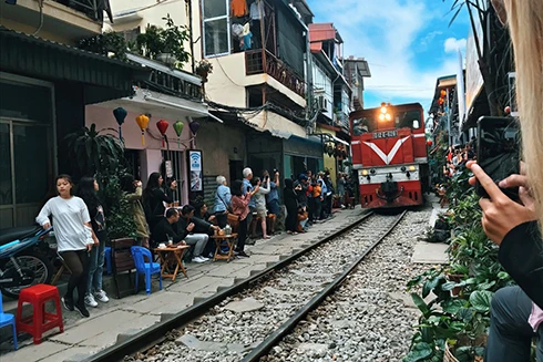 [ẢNH] "Rùng mình" trước những địa điểm du lịch mạo hiểm trên thế giới