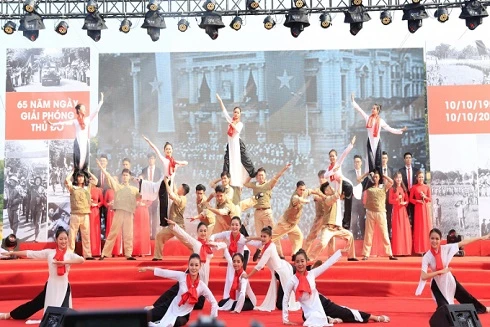 [CLIP] Những hoạt động nổi bật chào mừng kỉ niệm 65 năm Giải phóng Thủ đô