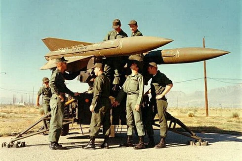 [ẢNH] Những vũ khí "khủng" từng được Mỹ mang sang Việt Nam rồi "ngồi chơi xơi nước"