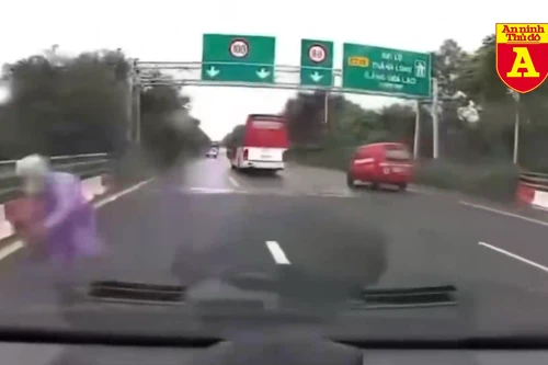 Thót tim với những pha xe máy đi ngược chiều trên cao tốc
