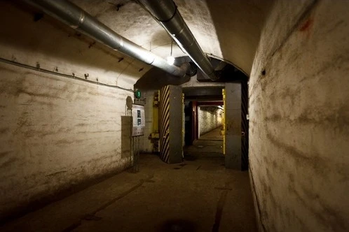 Giải mật căn cứ tàu ngầm lớn nhất thế giới của Liên Xô