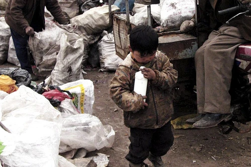 5 trẻ lang thang chết trong thùng rác: Do ngộ độc carbon monoxide