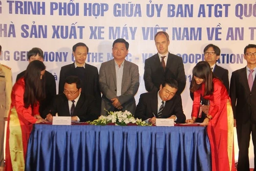 Bộ trưởng Đinh La Thăng: Cần xem xe máy hãng nào liên quan TNGT nhiều nhất