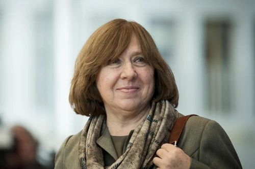  Việt hóa cuốn sách của tác giả Nobel Văn chương 2015