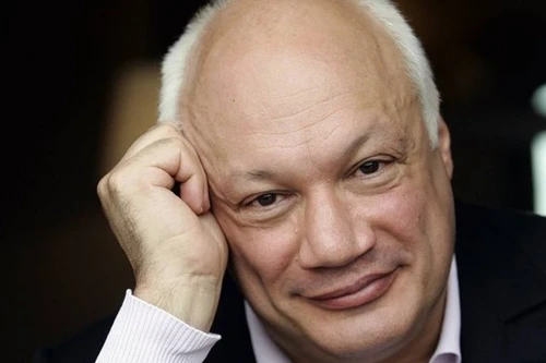 Tác giả "Oscar và bà áo hồng" đến Hà Nội