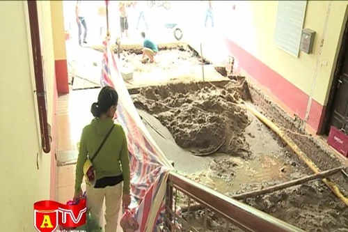 Nhà tái định cư xuống cấp - Trách nhiệm thuộc về ai?