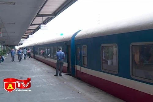 Bán vé tàu Tết qua mạng từ ngày 1-10 