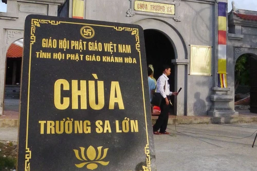 Hồn Việt giữa trùng khơi 