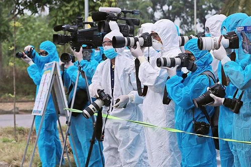 Lập lờ “đánh lận con đen” nhằm can thiệp và chống phá 