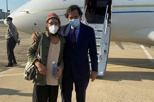 Nhà cựu ngoại giao đứng sau vụ phóng thích nhà báo Mỹ ở Myanmar