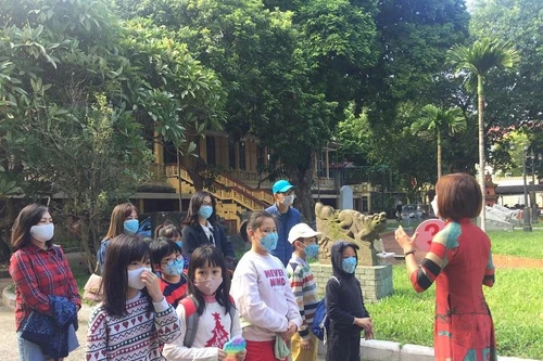 Khai trương tour du lịch an toàn đầu tiên trong điều kiện bình thường mới ở Hà Nội 